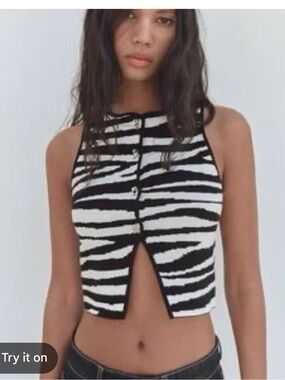 Zara Zebra-Print Button Front Crop Top - Black & White